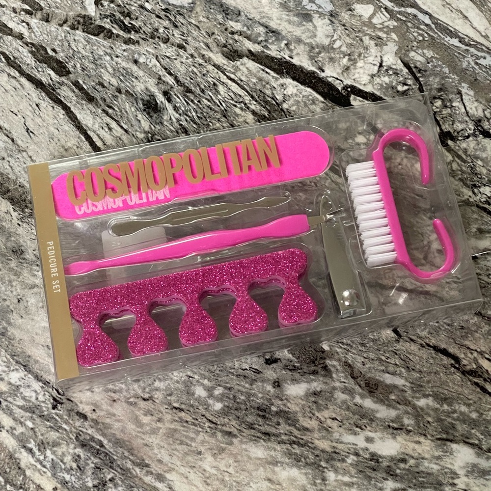 New Cosmopolitan Pedicure Set